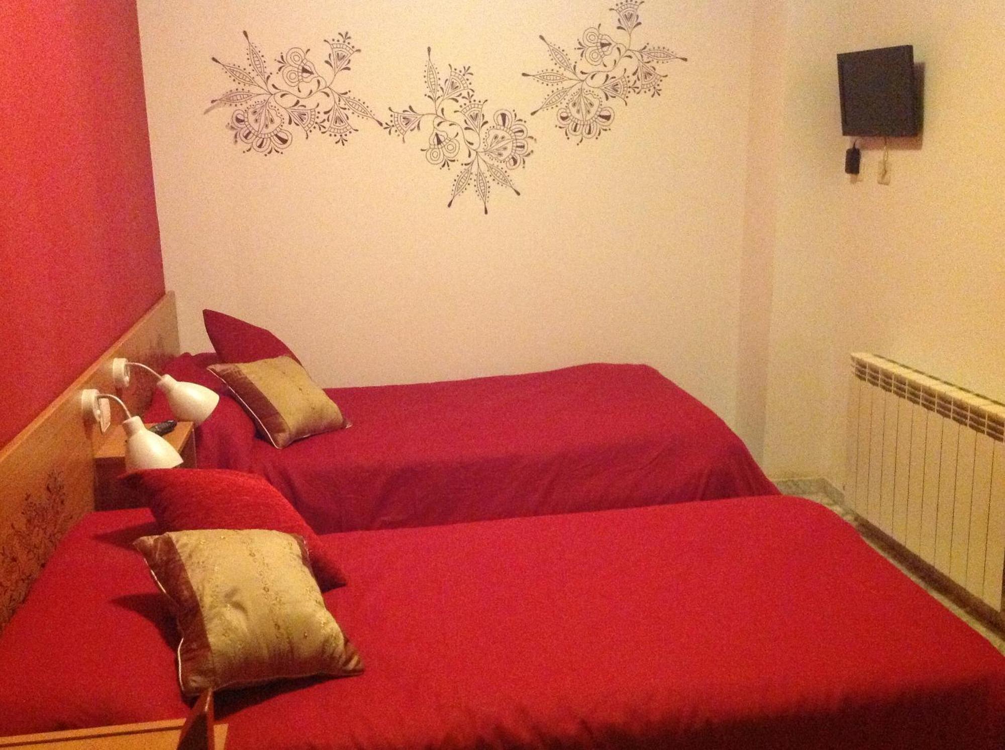 Caces Hostal Neptuno מראה חיצוני תמונה