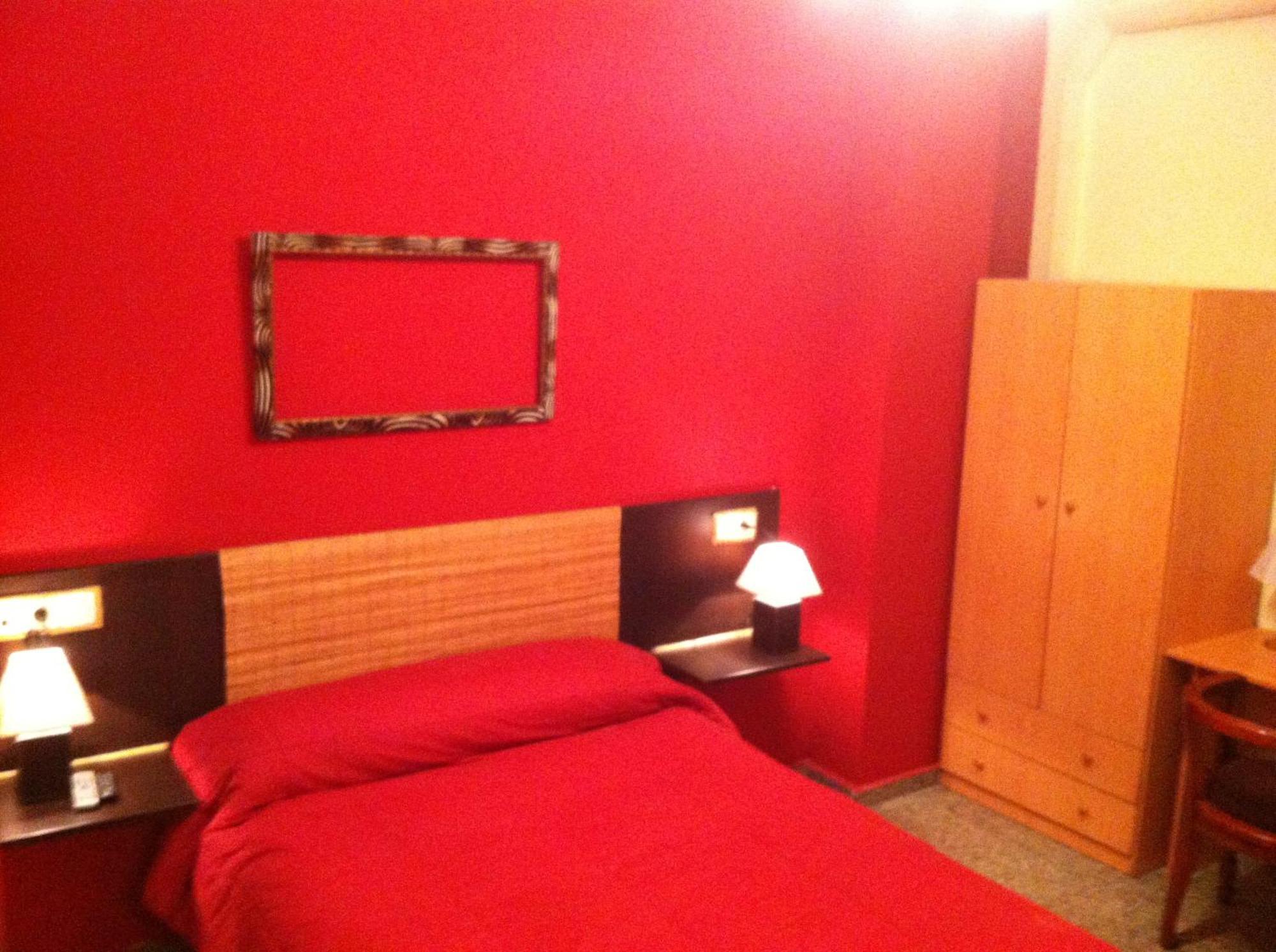 Caces Hostal Neptuno מראה חיצוני תמונה