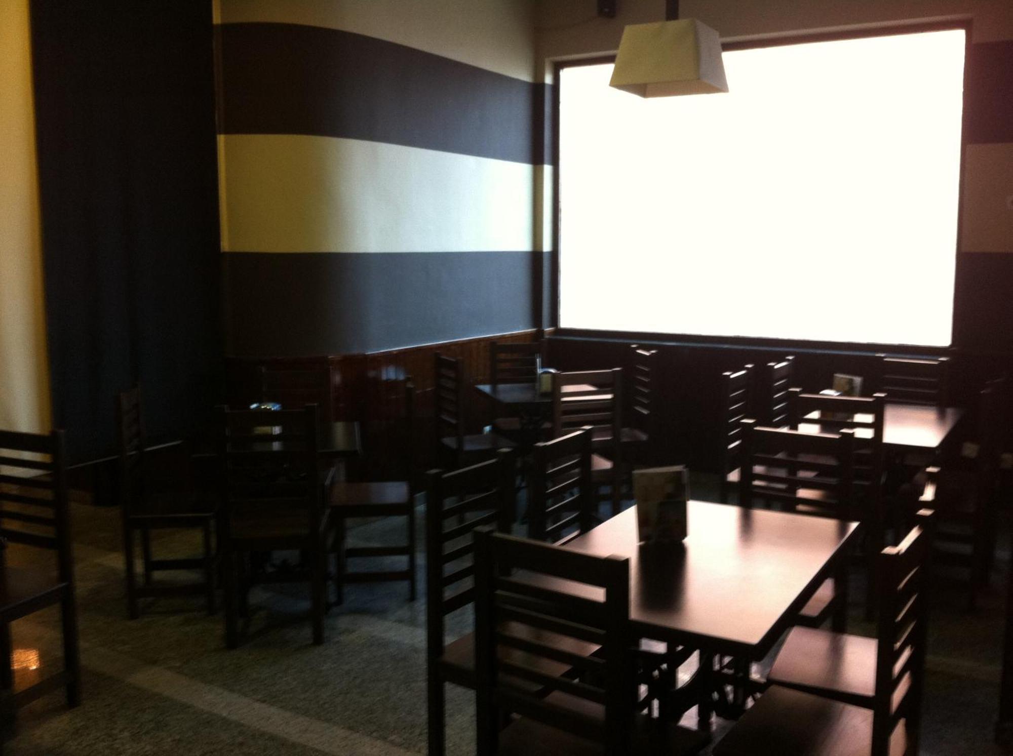 Caces Hostal Neptuno מראה חיצוני תמונה