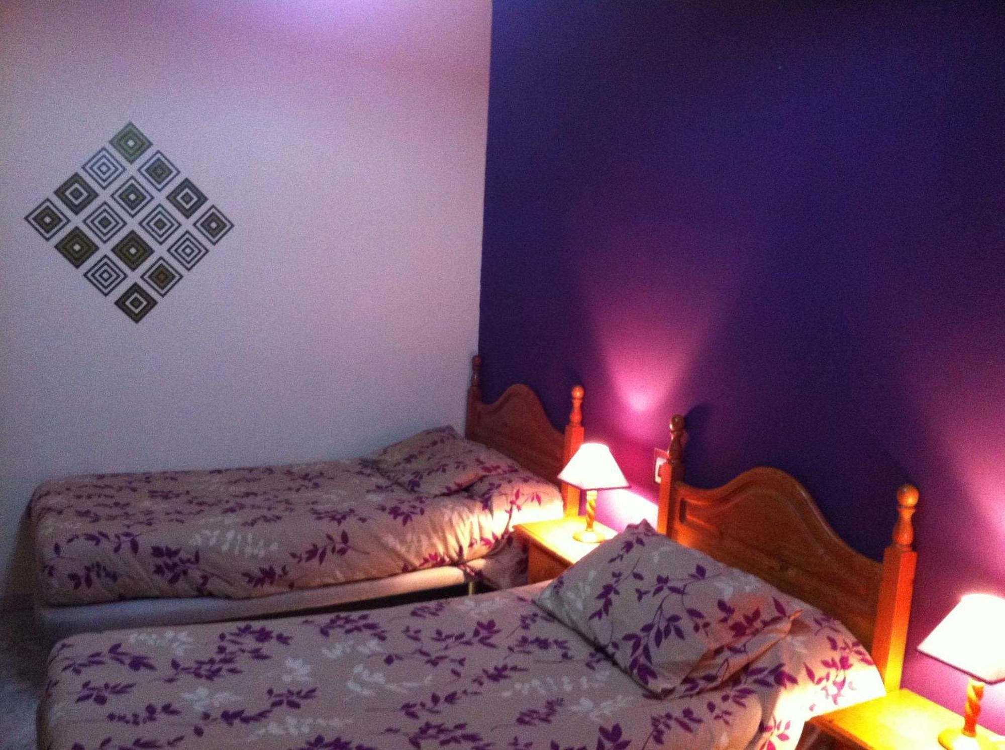 Caces Hostal Neptuno מראה חיצוני תמונה