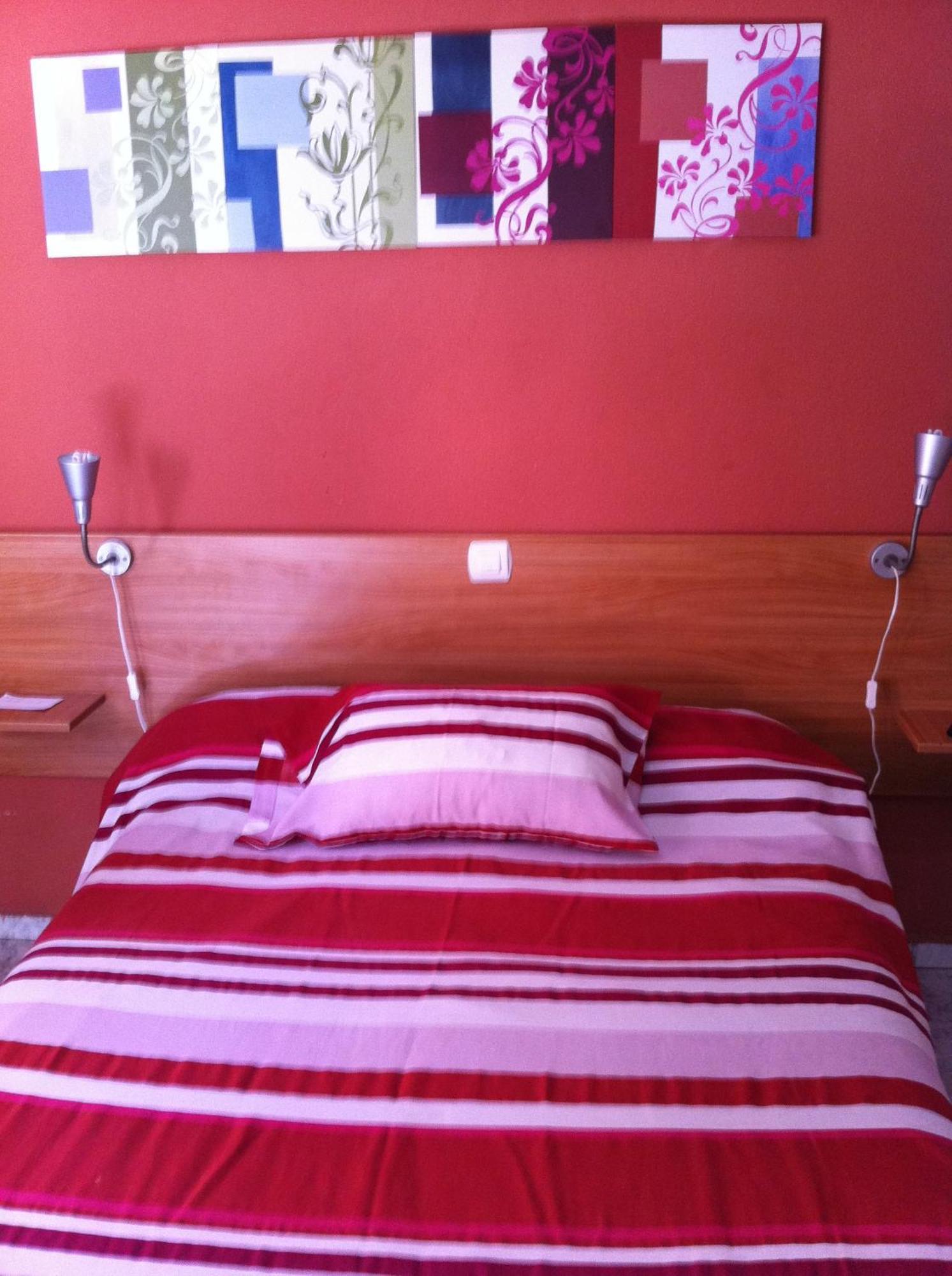 Caces Hostal Neptuno מראה חיצוני תמונה