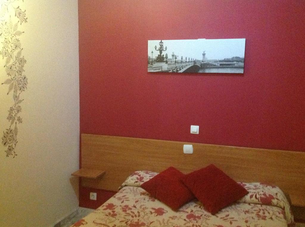 Caces Hostal Neptuno מראה חיצוני תמונה