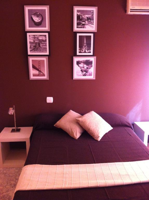 Caces Hostal Neptuno מראה חיצוני תמונה