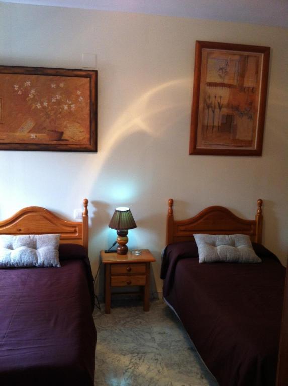 Caces Hostal Neptuno מראה חיצוני תמונה