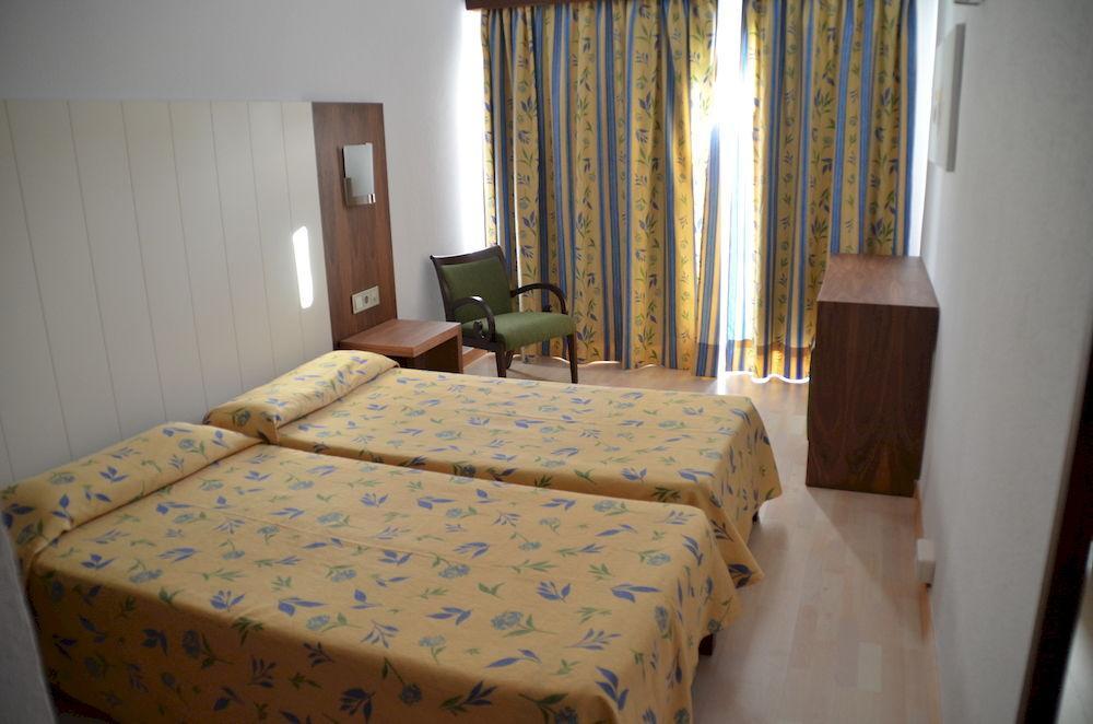 Caces Hostal Neptuno מראה חיצוני תמונה