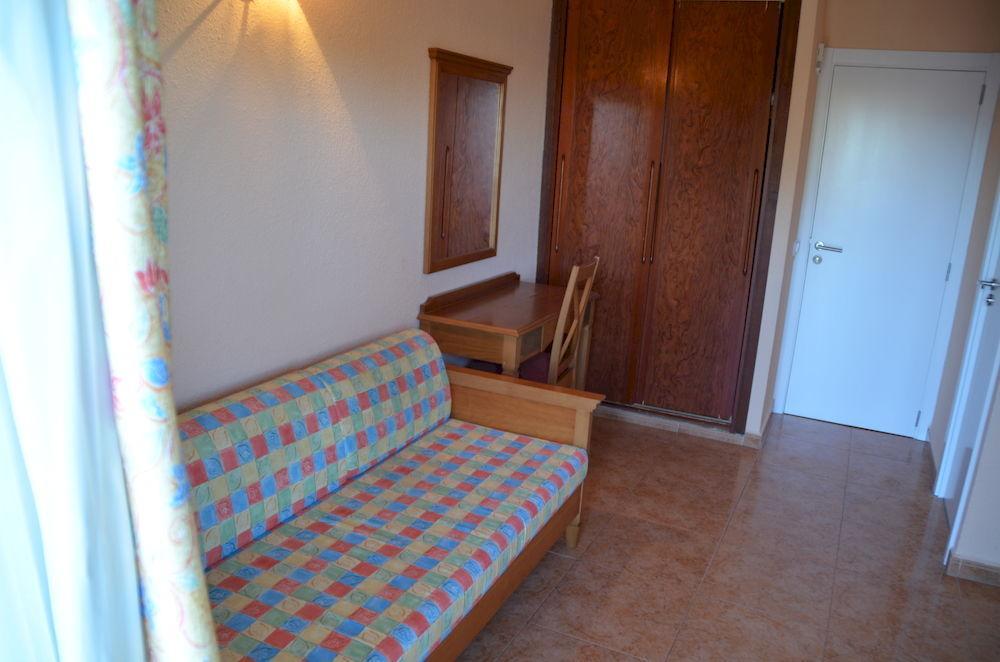 Caces Hostal Neptuno מראה חיצוני תמונה